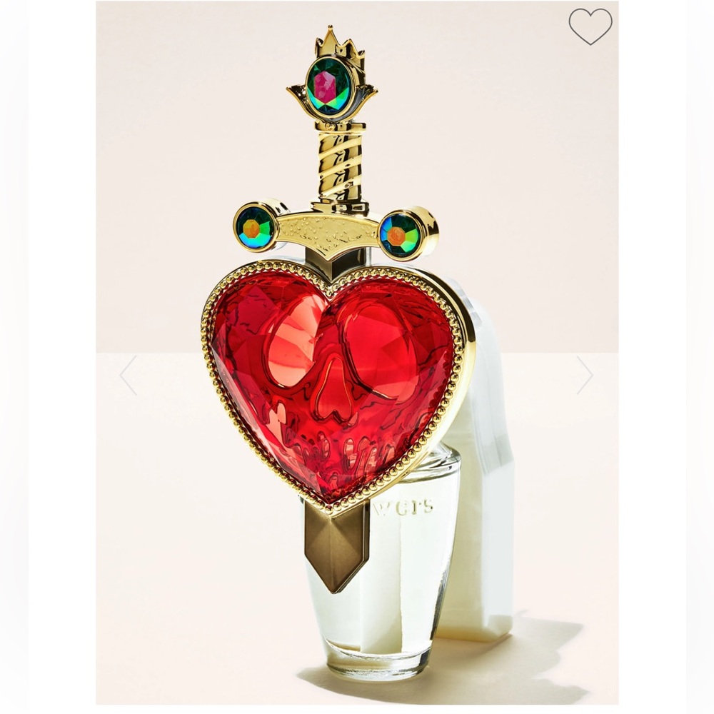 Evil Queen Pierced Heart Scent Control Nightlight Wallflowers Fragrance Plug